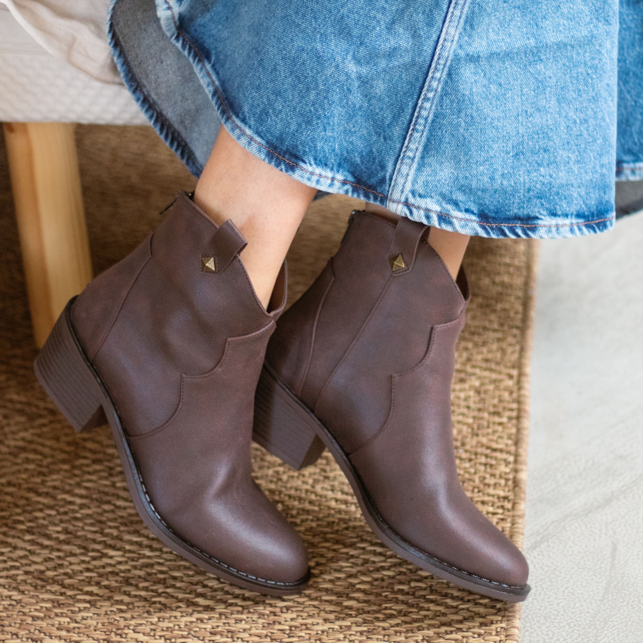 Rocket dog suede hot sale ankle boots